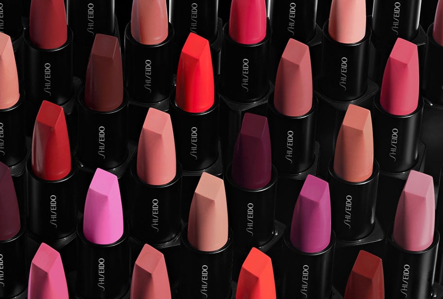 Quel rouge à lèvres porter cette saison ? Suivez les dernières tendances avec Shiseido